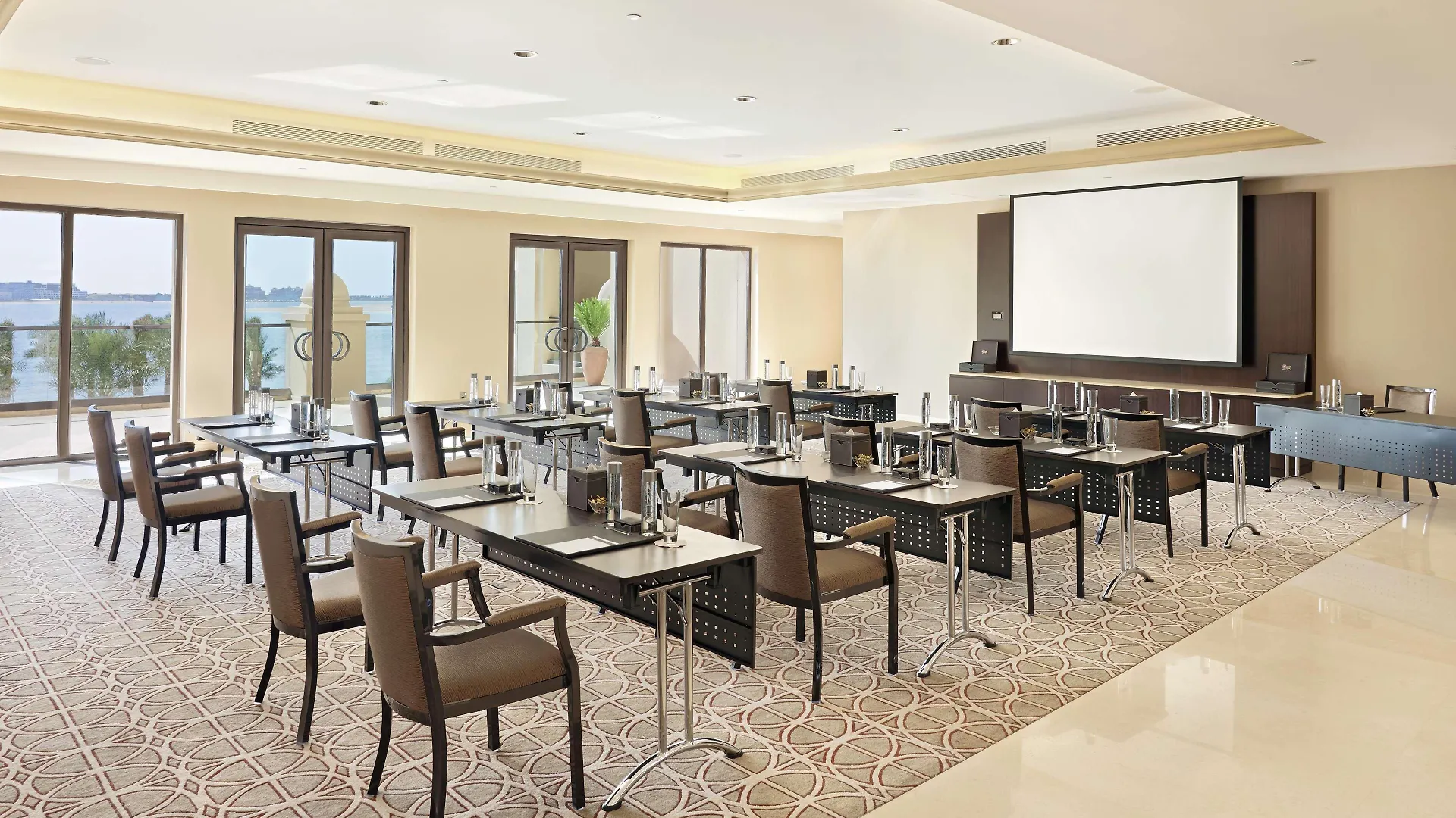 Fairmont The Palm Hotel Dubai 5*,  United Arab Emirates